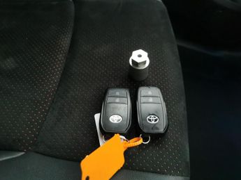 Toyota Yaris Cross 1.5 VVT-h GR SPORT E-CVT (116 ps) - HEAT AND COOL SEATS - LED - 