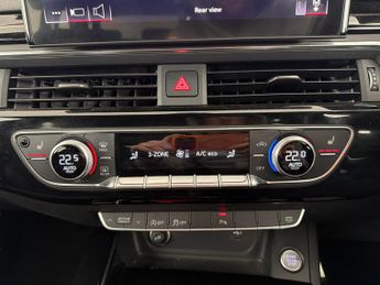 Audi A4 Avant 2.0 TFSI 45 Black Edition S Tronic quattro (265 ps) [C+S] - LED