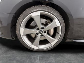Audi A4 Avant 2.0 TFSI 45 Black Edition S Tronic quattro (265 ps) [C+S] - LED