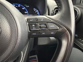 Toyota Yaris Cross 1.5 VVT-h Design E-CVT (116 ps) - LANE TRACE ASSIST - BLUETOOTH 