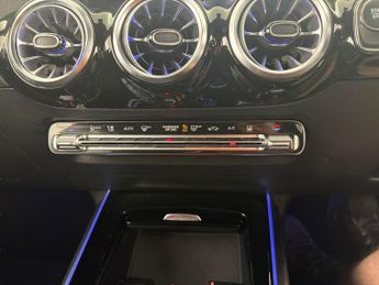 Mercedes-Benz EQA EQA 350 66.5kWh AMG Line 4MATIC (292 ps) - NAV - ADAPTIVE LIGHTS