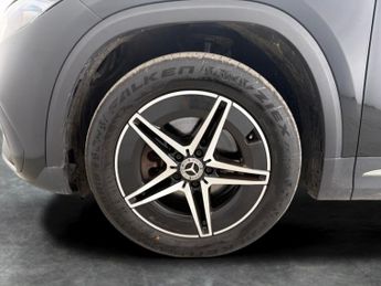 Mercedes-Benz EQA EQA 350 66.5kWh AMG Line 4MATIC (292 ps) - NAV - ADAPTIVE LIGHTS