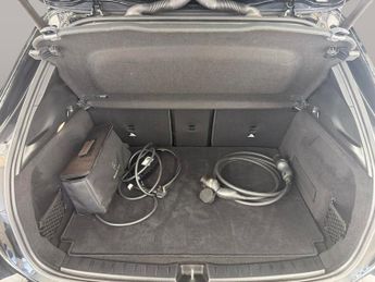 Mercedes-Benz EQA EQA 350 66.5kWh AMG Line 4MATIC (292 ps) - NAV - ADAPTIVE LIGHTS