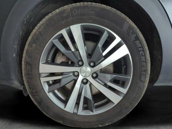 Peugeot 3008 1.6 13.2kWh Allure Plug-in e-EAT (225 ps) - LANE DEPARTURE  - BL