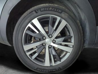 Peugeot 3008 1.6 13.2kWh Allure Plug-in e-EAT (225 ps) - LANE DEPARTURE  - BL