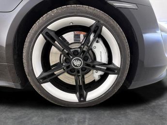 Porsche Taycan Performance Plus 93.4kWh 4S 4WD (11kW Charger) (571 ps) - NAV
