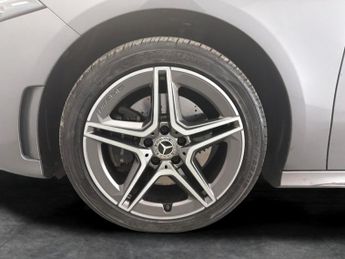 Mercedes-Benz A Class 1.3 A250e 15.6kWh AMG Line Plug-in 8G-DCT (218 ps) - HEATED LEAT