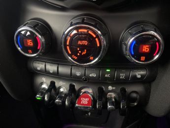 Mini Hatch 1.5 Cooper Classic Steptronic (136 ps) - LED - BLUETOOTH - CRUIS