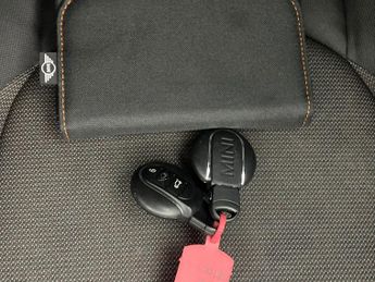 Mini Hatch 1.5 Cooper Classic Steptronic (136 ps) - LED - BLUETOOTH - CRUIS