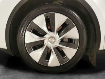 Tesla Model Y SUV RWD (346 ps) - WIFI - BLIND SPOT ASSIST - BLUETOOTH