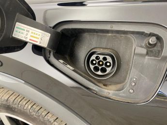 Volkswagen Tiguan 1.4 TSI 13kWh R-Line Plug-in DSG (245 ps) - CLIMATE CONTROL