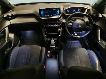 Peugeot E-2008 50kWh GT Premium (136 ps) - KEYLESS ENTRY - LED - REVERSE CAM