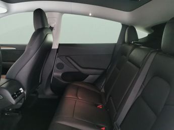 Tesla Model Y (Dual Motor) Long Range 4WDE (384 bhp) - LED - REVERSE CAM - NAV