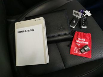 Hyundai Kona 64kWh Ultimate (10.5kW Charger) (204 ps) - NAV - HEATED SEATS
