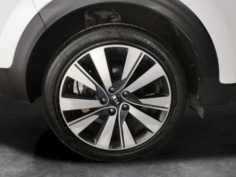 Kia Sportage 2.0 CRDi KX-3 AWD (134 bhp) - NAV - ADAPTIVE LIGHTS - HEATED SEA
