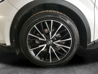 Toyota C-HR 2.0 VVT-h Excel CVT (184 ps) - REVERSE CAM - NAV - HEATED LEATHE