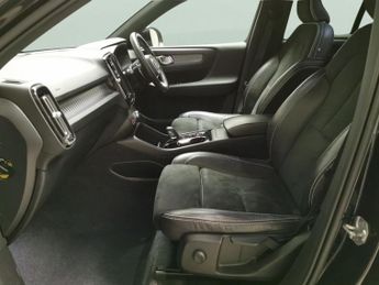 Volvo XC40 1.5 T3 R-Design (163 ps) - PARK ASSIST - LED - LANE DEPARTURE