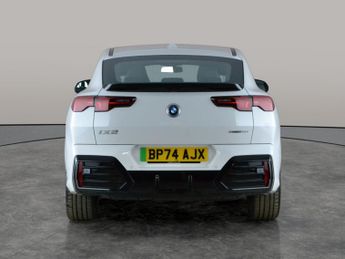 BMW iX2 30 66.5kWh M Sport xDrive (11kW Charger) (313 ps) - ALCANTARA - 