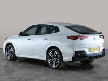 BMW iX2 30 66.5kWh M Sport xDrive (11kW Charger) (313 ps) - ALCANTARA - 