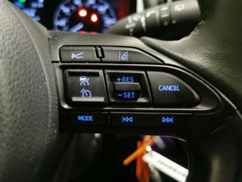 Toyota Yaris 1.5 VVT-h Icon E-CVT (116 ps) - BLUETOOTH - AIR CON - AUTO HEADL