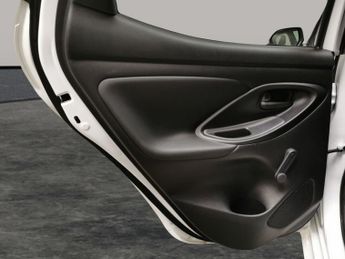 Toyota Yaris 1.5 VVT-h Icon E-CVT (116 ps) - BLUETOOTH - AIR CON - AUTO HEADL
