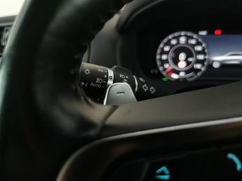 Jaguar F-PACE 2.0 D180 Chequered Flag AWD (180 ps) - REVERSE CAM - NAV - HEATE