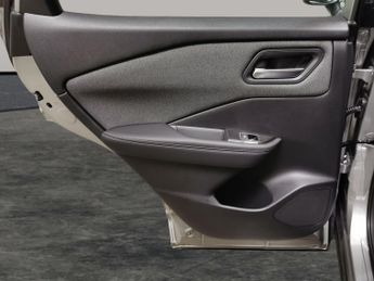 Nissan Qashqai 1.3 DIG-T MHEV Acenta Premium XTRON (158 ps) - BLIND SPOT ASSIST