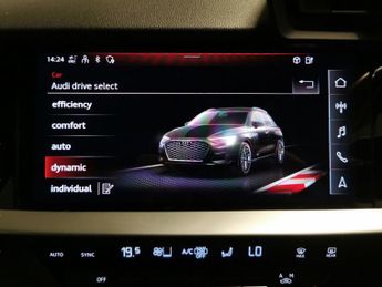 Audi A3 1.4 TFSIe 40 S line Sportback Plug-in S Tronic 13kWh (204 ps) - 