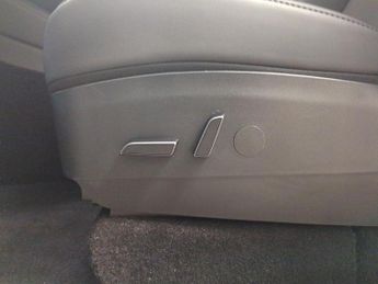 Tesla Model Y SUV RWD (346 ps) - LED - REVERSE CAM - NAV