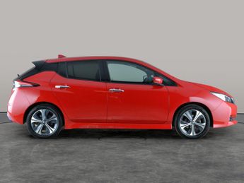 Nissan Leaf 40kWh Tekna (150 ps) - LED - REVERSE CAM - NAV