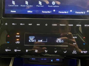 Hyundai Tucson 1.6 h T-GDi Premium (230 ps) - NAV - HEATED STEERING - BLIND SPO