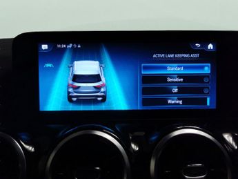 Mercedes-Benz GLA 1.3 GLA250e 15.6kWh Exclusive Edition Plug-in 8G-DCT (218 ps) - 