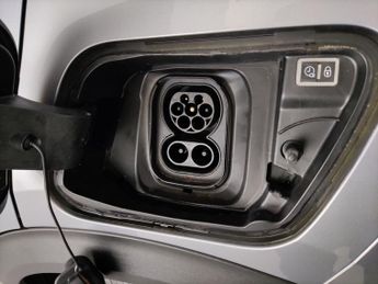 Peugeot E-2008 50kWh GT (7kW Charger) (136 ps) - LED - REVERSE CAM - SAT NAV