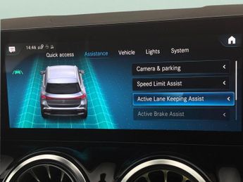 Mercedes-Benz EQA EQA 250+ 70.5kWh AMG Line (190 ps) - NAV - ADAPTIVE LIGHTS - MIR