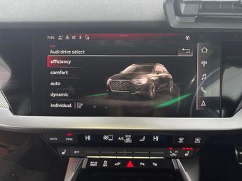 Audi A3 1.4 TFSIe 40 S line Sportback Plug-in S Tronic 13kWh (204 ps) - 