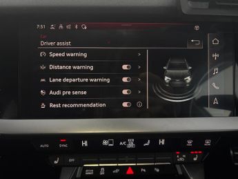 Audi A3 1.4 TFSIe 40 S line Sportback Plug-in S Tronic 13kWh (204 ps) - 