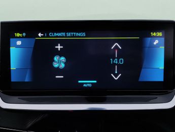 Peugeot E-208 50kWh GT (136 ps) - PARK ASSIST - LED - REVERSE CAM