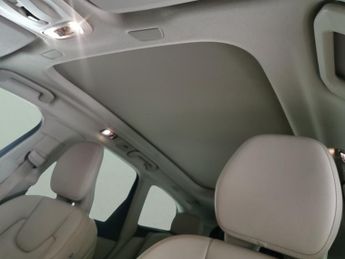 Volvo XC60 2.0h T6 Recharge 11.6kWh Inscription Plug-in AWD (340 ps) - CARP