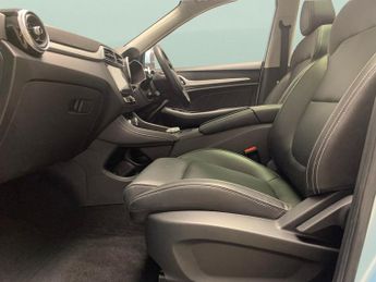 MG MG ZS 44.5kWh Exclusive (143 ps) - HEATED SEATS - NAV - BLIND SPOT ASS