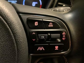 Kia Niro 64kWh 2 (201 bhp) - CRUISE - PADDLE SHIFT - 17IN ALLOYS