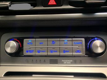 Hyundai Kona 64kWh Ultimate (10.5kW Charger) (204 ps) - KEYLESS ENTRY - REVER