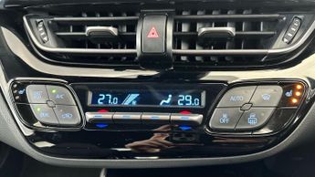 Toyota C-HR 1.8 VVT-h GPF Design CVT (122 ps) - HEATED SEATS - LANE DEPARTUR
