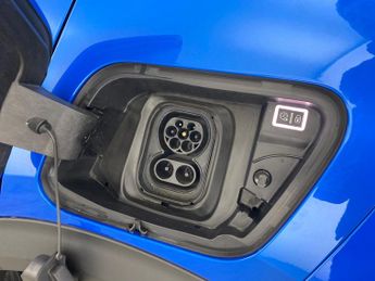 Peugeot E-2008 50kWh GT (136 ps) - BLIND SPOT ASSIST - LANE DEPARTURE  - BLUETO