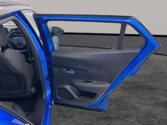 Peugeot E-2008 50kWh GT (136 ps) - BLIND SPOT ASSIST - LANE DEPARTURE  - BLUETO