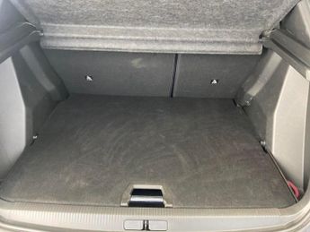 Peugeot E-2008 50kWh GT (136 ps) - BLIND SPOT ASSIST - LANE DEPARTURE  - BLUETO