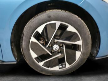 Volkswagen ID.3 Pro 58kWh (204 ps) - HEATED STEERING - BLIND SPOT ASSIST - LANE 