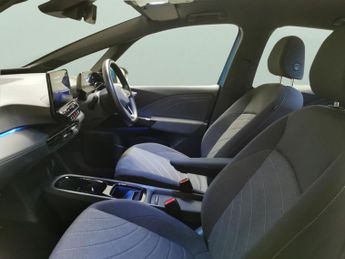 Volkswagen ID.3 Pro 58kWh (204 ps) - HEATED STEERING - BLIND SPOT ASSIST - LANE 