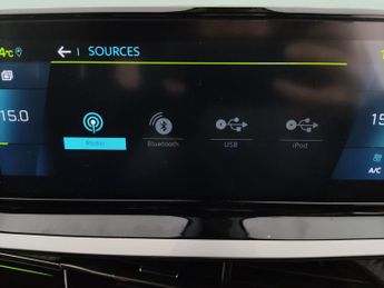Peugeot E-2008 50kWh GT (7kW Charger) (136 ps) - LED - REVERSE CAM - SAT NAV