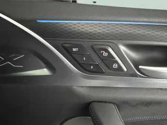 BMW iX3 80kWh M Sport Pro (286 ps) - HUD - PARK ASSIST - HK AUDIO