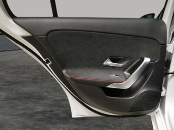Mercedes-Benz A Class 1.5 A180d AMG Line (Executive) 7G-DCT (116 ps) - SELF PARK - REV